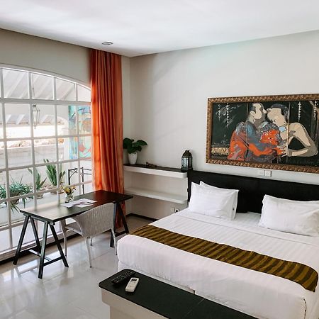 فندق Casa Artista By Kresna Hospitality سمينياك المظهر الخارجي الصورة