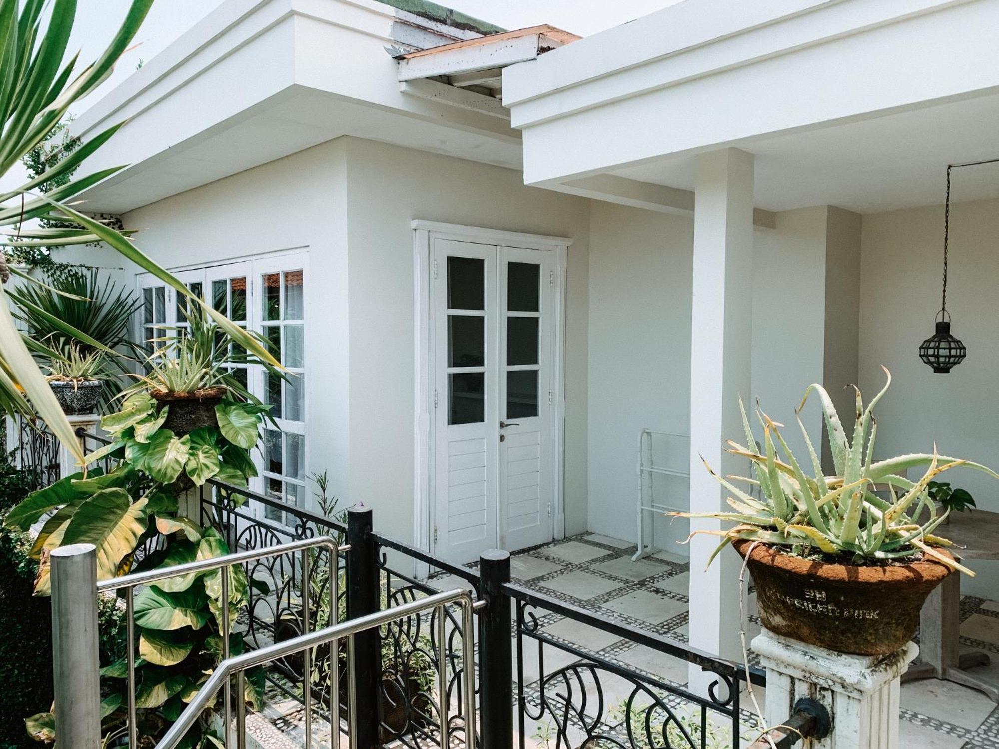 فندق Casa Artista By Kresna Hospitality سمينياك المظهر الخارجي الصورة
